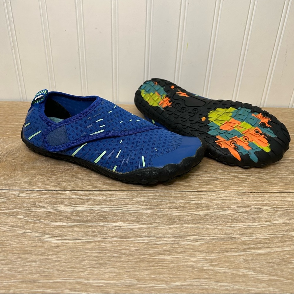 Fanture Kids Water Shoes Size 3